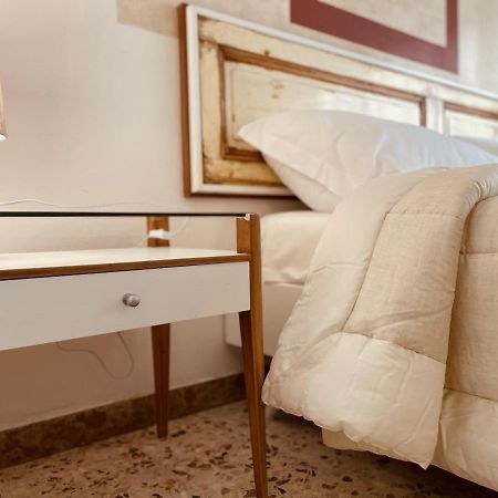Il Giardino Di Iole Via Giovanni Amendola N36 Bed & Breakfast Sassari Eksteriør bilde