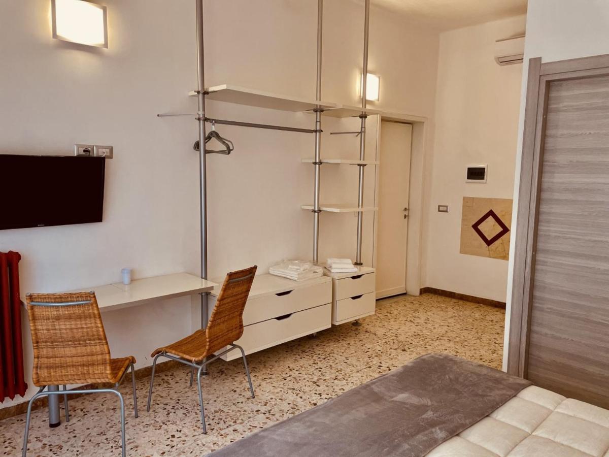 Il Giardino Di Iole Via Giovanni Amendola N36 Bed & Breakfast Sassari Eksteriør bilde